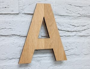 Houten Freesletters 300x230