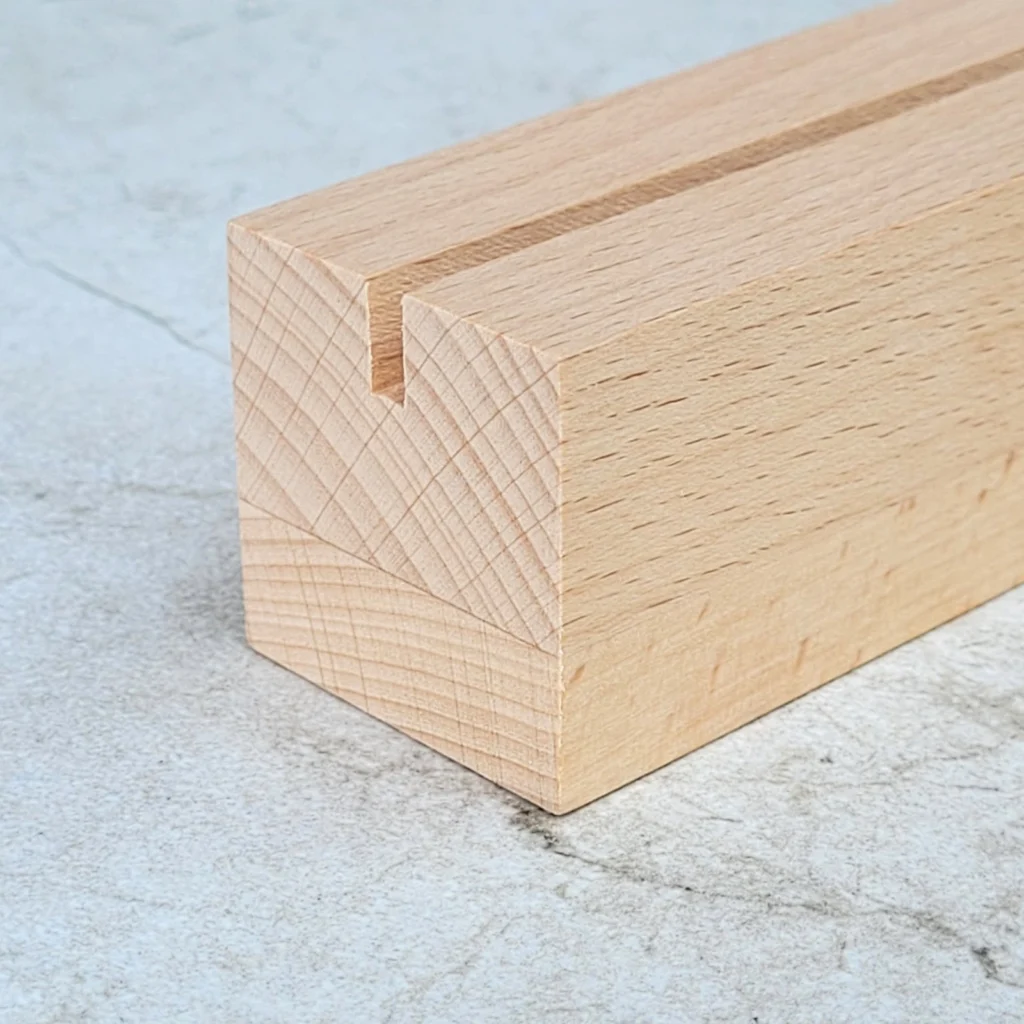 kaarthouder op maat beukenhout